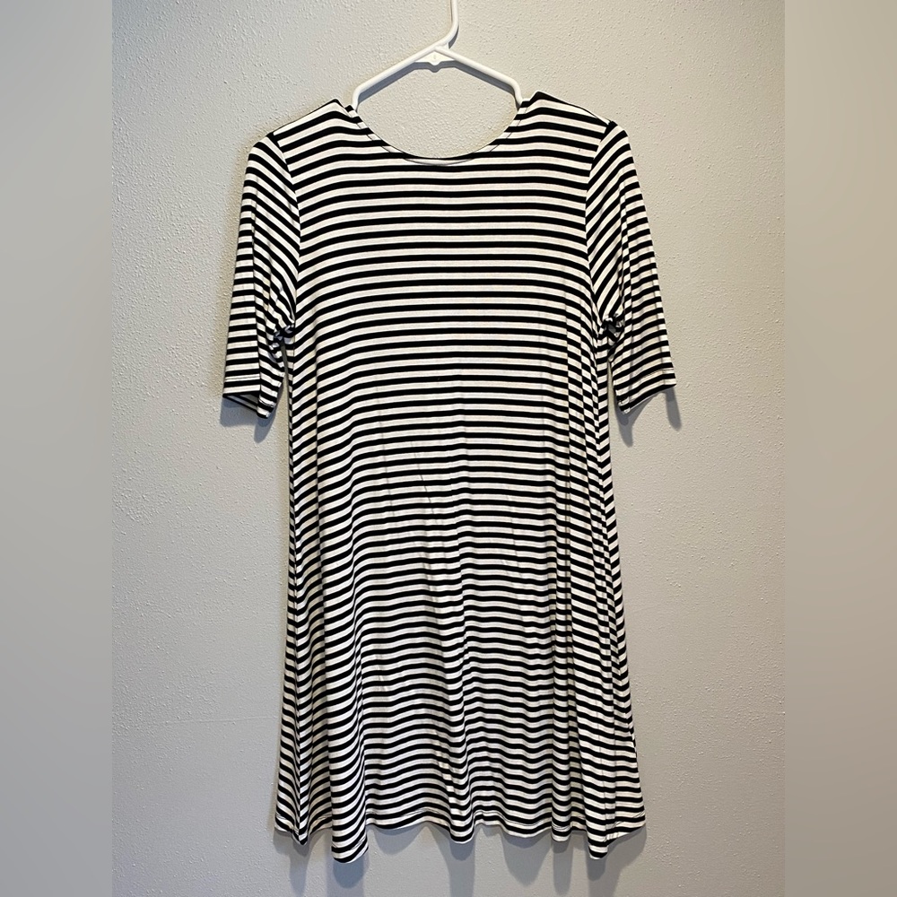 Old navy black and white striped dress